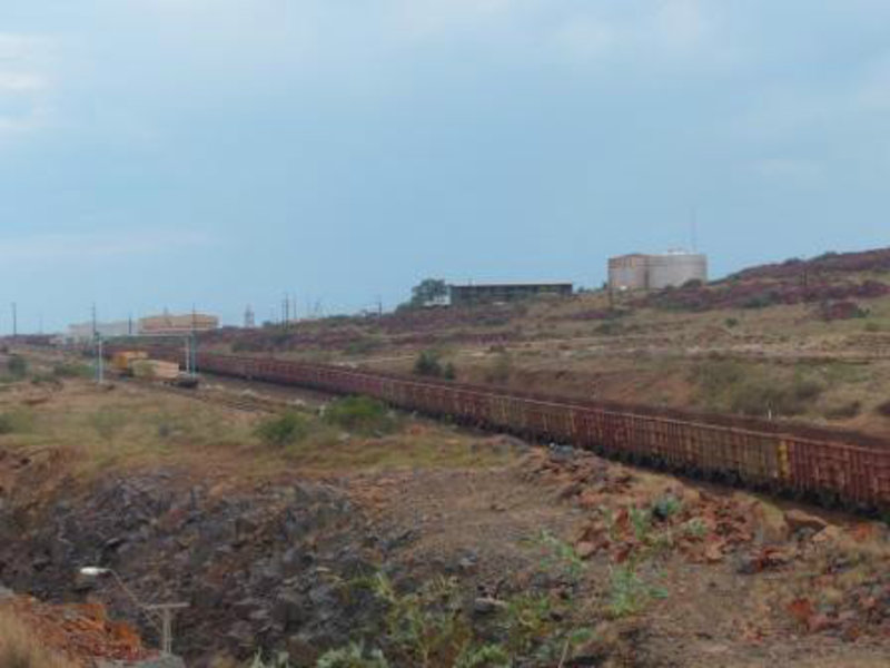 Iron ore train - Dampier