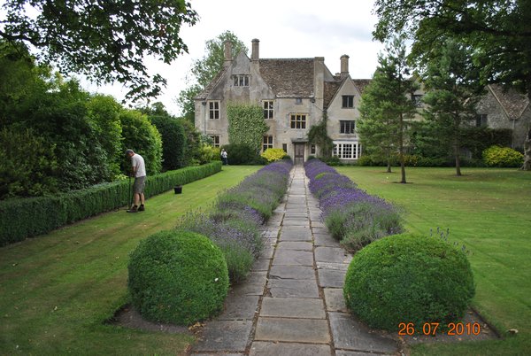 Avebury Manor 