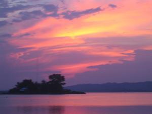 Sunset over Lago de Peten Itza (Flores)