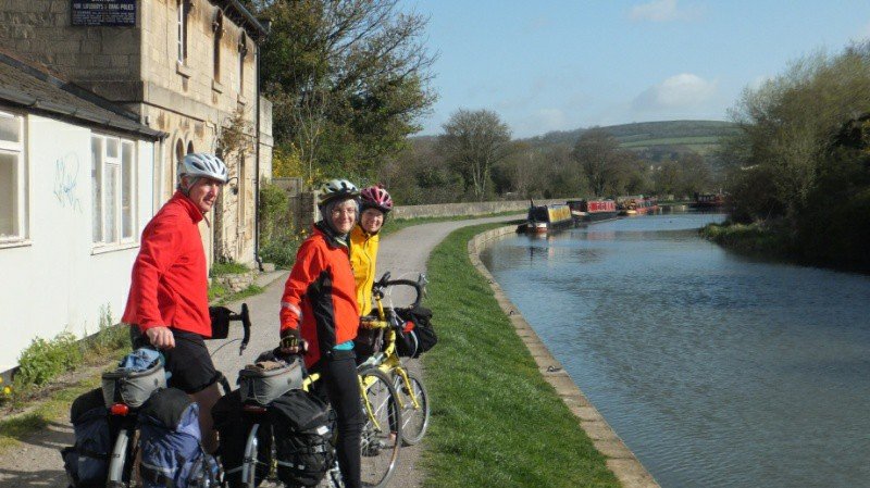 Leaving Bath on the Kennet and Avon canal
