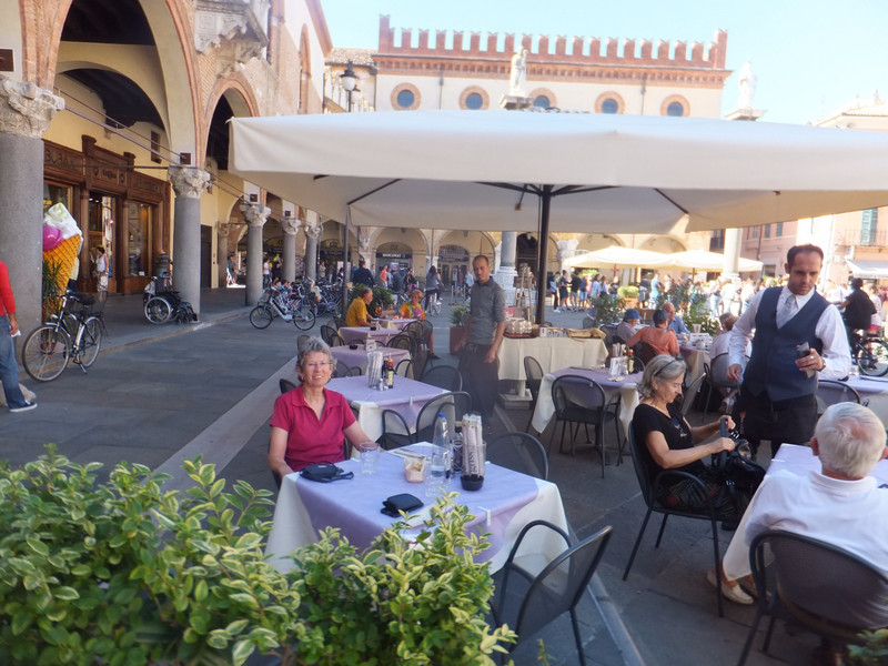 Ready for lunch n the Ravenna's Piazza Populo to celebrate the end of the first six-day biking segment