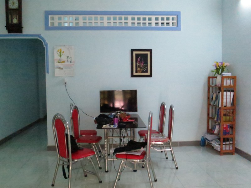 House off Nguyen Du Street and So 4 -- My living room 