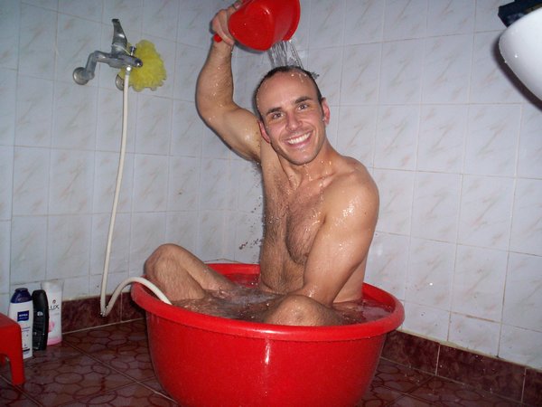 Bath in a bucket