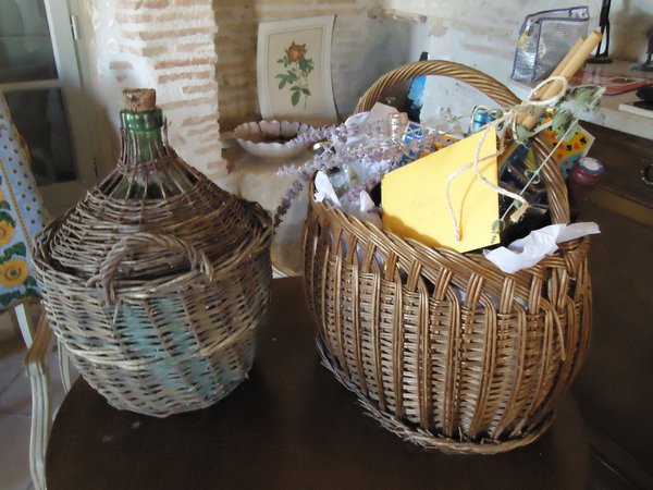 Basket for Oliver - villa owner