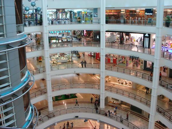 The Shopping Mall in the KL Twin Tours, Massive!