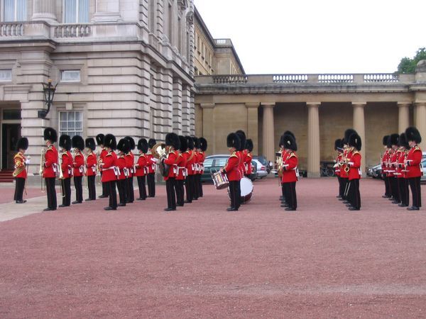Buckingham Palace - Changing of the Guards