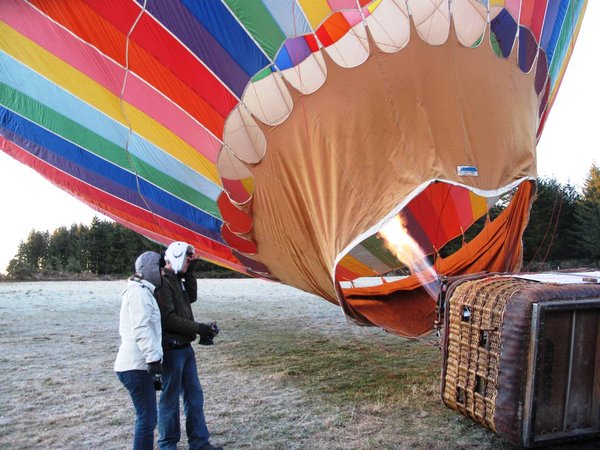 Hot-air ballooning / 熱気球