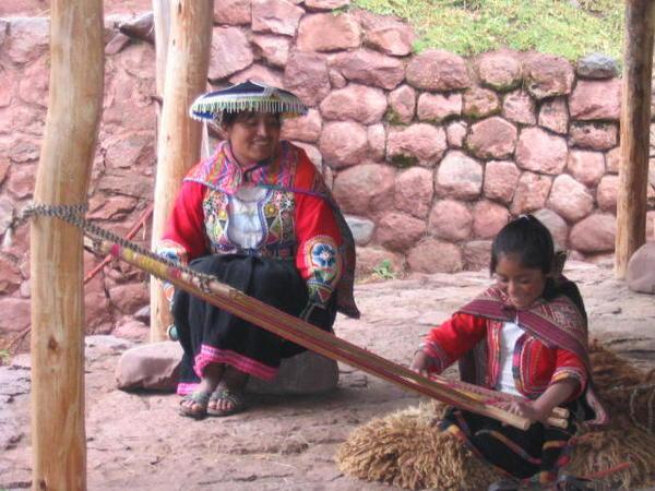 Ahuana Cancha - weavers
