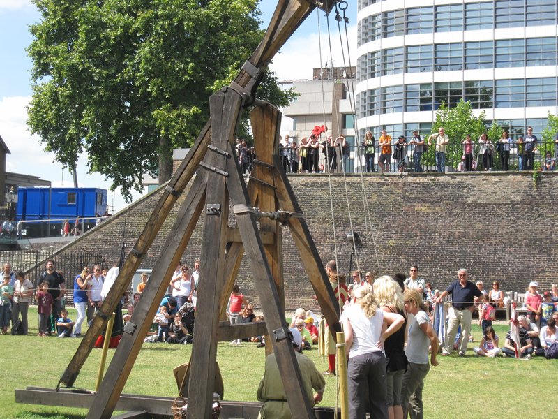 Trebuchet - Actually it is Apparently a Lycette?