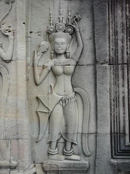Dancing lady at Angkor