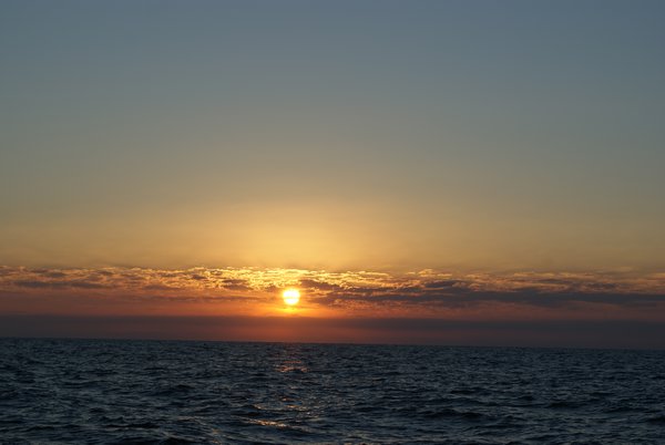 Levé de soleil sur la mer