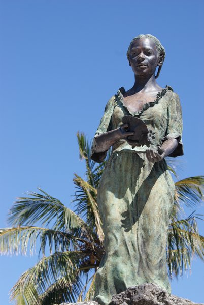 Statut de bronze : hommage à un conch