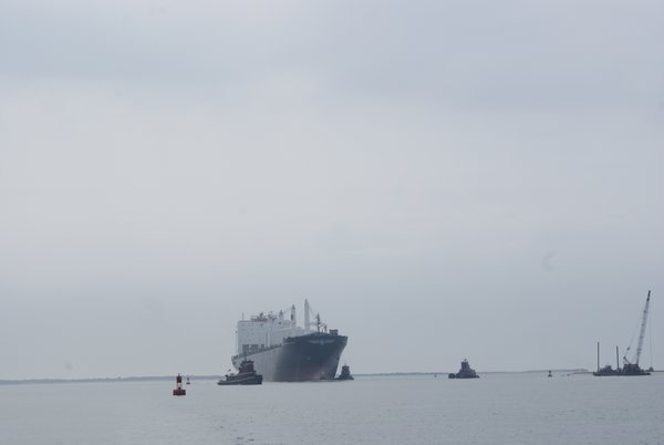 Un cargo entrant au port de Beaufort