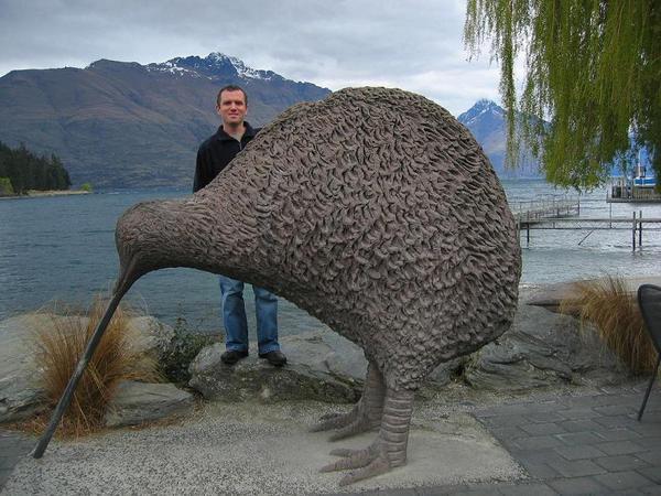 With a giant kiwi in Queenstown