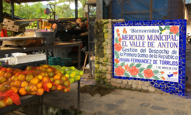 El Valle Market