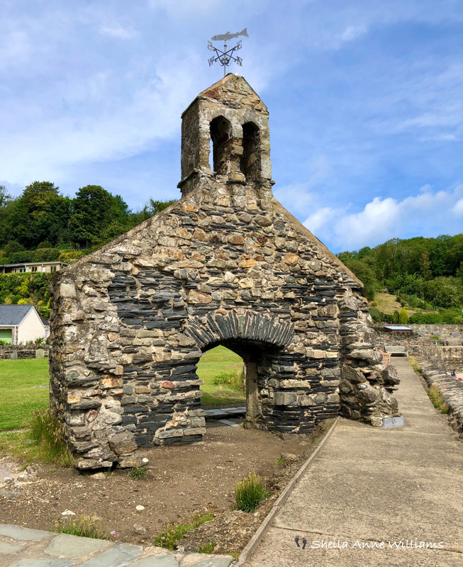 Cwm-yr-Eglwys (English: Valley of the Church)