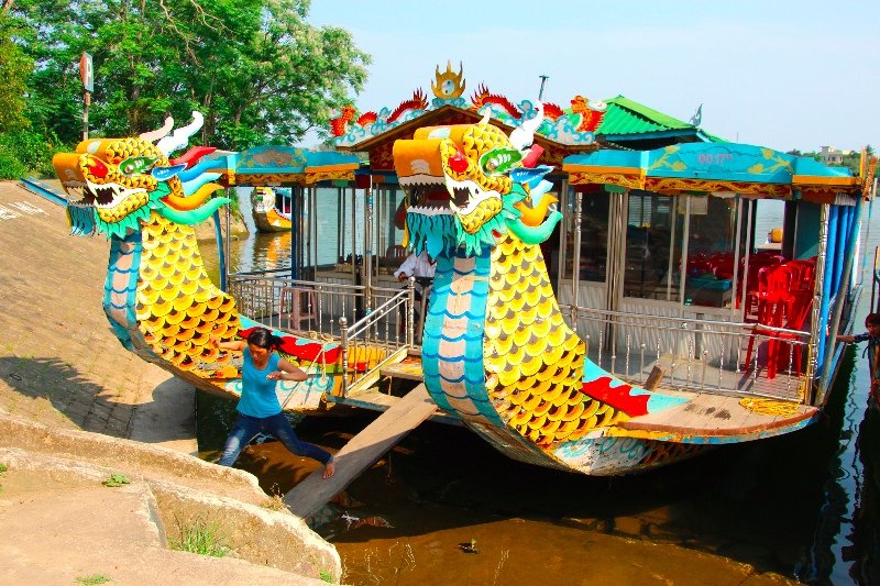 Dragon Boat - Perfume River