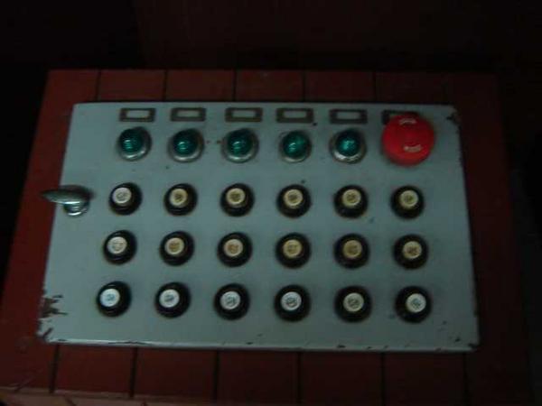 War buttons