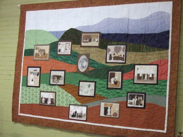 Beautiful quilt showing history of the area