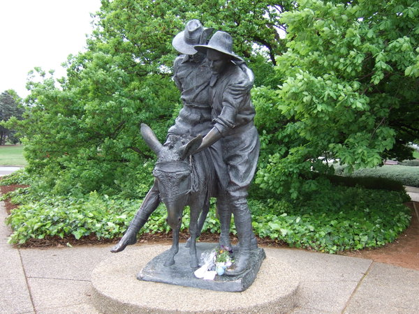 Sculpture of 'The man with the donkey'