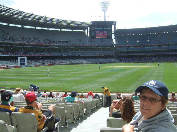 It was a real privilige being at the MCG in the presence of such a great player as Sachin Tendulkar (fielding in the background)