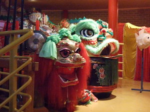 These two very sweet dragons live in the Golden Dragon Museum
