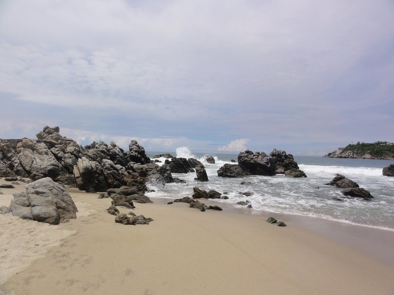 Marinero Beach rocks