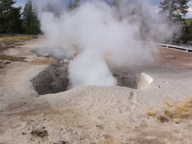 Lower basin - geyser hole