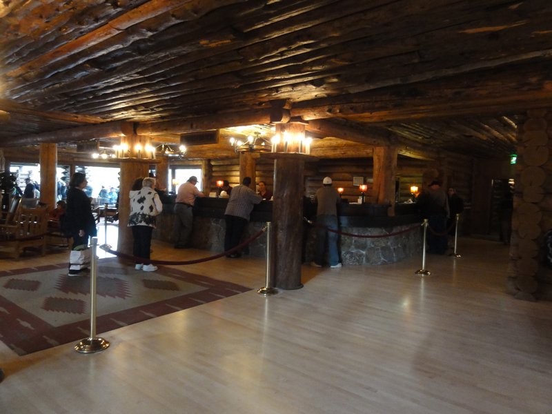 Old Faithful Inn - reception