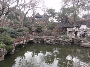 Yuyuan Garden - Yixiu Pavillion