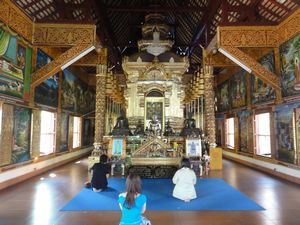 Wat Chiang Man - inside