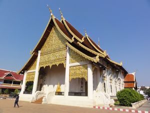 Wat Chedi Luang - Prayer hall