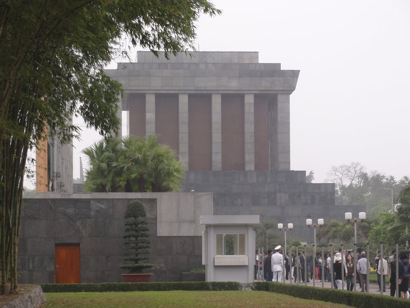 Ha Noi - Ho Chi min Mausoleum