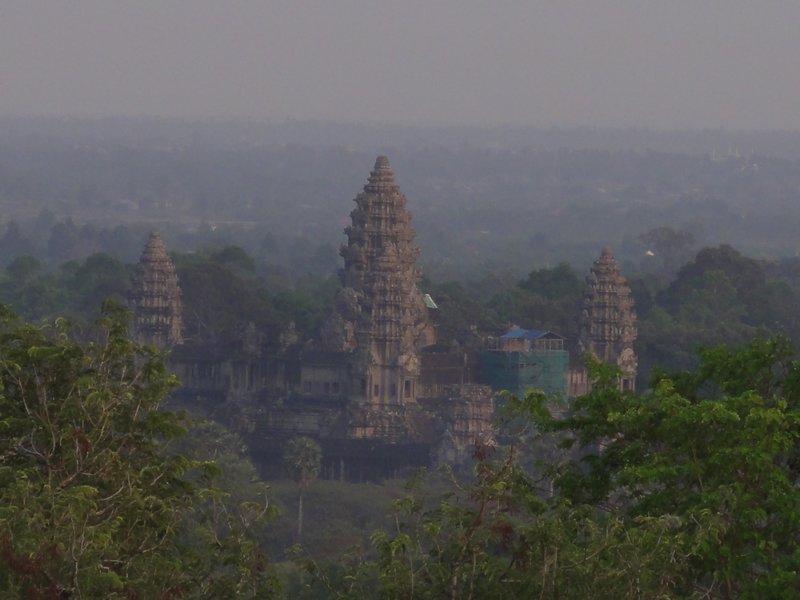 veiw from Phnom Bakheng towards Angkor Wat