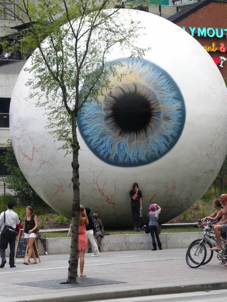 Chicago Loop: The Eye Sculpture