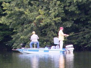 Iowa: Lake McBride fishermen
