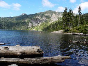 Mount Rainier Monwich Lake