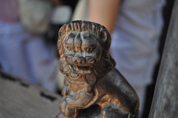 Lion statue in Sheng Jia Da Yuan
