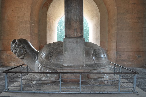 turtle statue at ming tombs