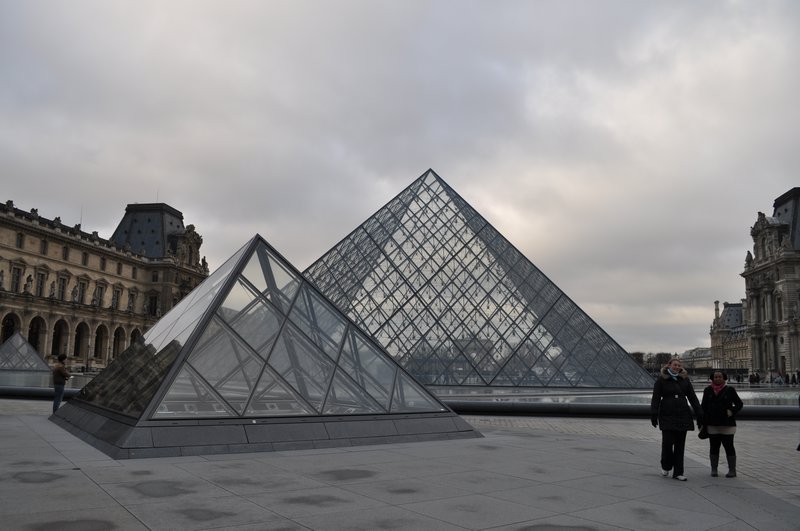 Le Louvre pyramids
