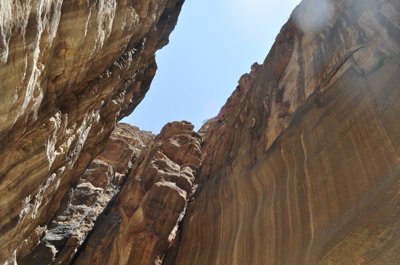 Looking up in the Siq