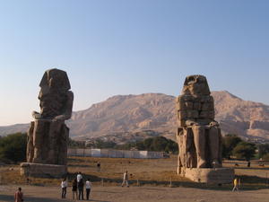 Memnon colossus