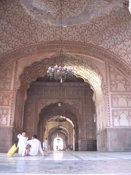 Inside Badshahi Mosque 2