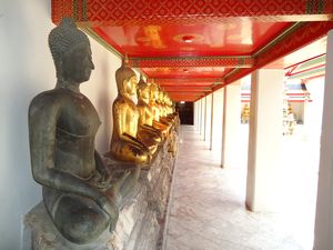 Hall of Budha Wat Pho