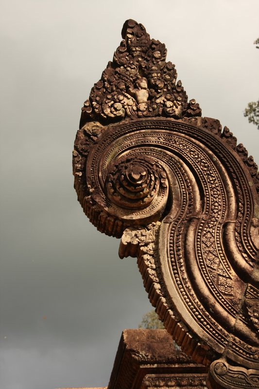Threatening clouds at Banteay Srei