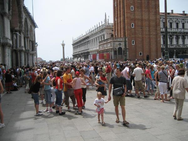 14 - People in the Piazza