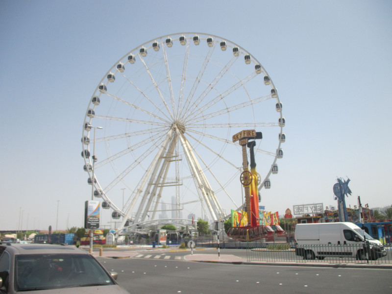 Marina Mall ferris wheel