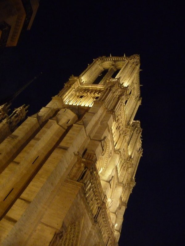 Corner tower, Notre Dame