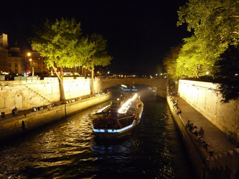 Night boat on Seine