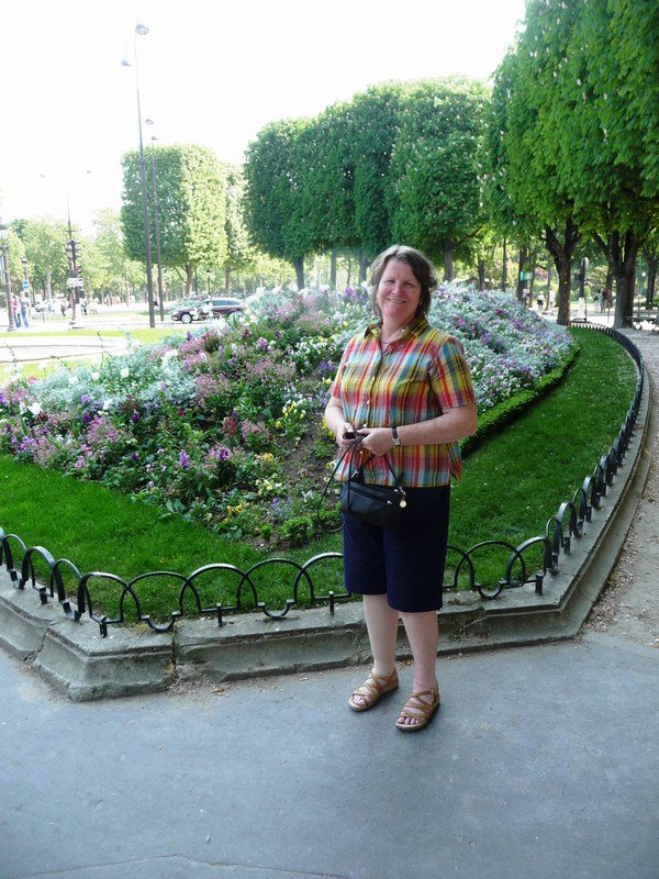 Helen, garden off Champs-Elysees